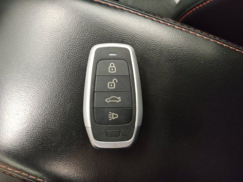 Used 2019 Dodge Journey GT image 32