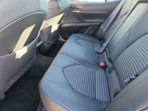 Used 2024 Toyota Camry SE image 21
