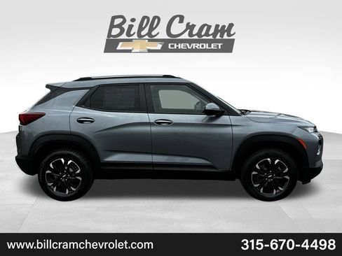 Used 2021 Chevrolet TrailBlazer LT w/ Driver Confidence Package AWD/4WD image 35