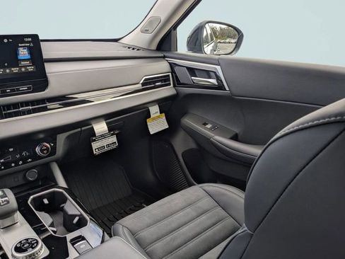 New 2026 Mitsubishi Outlander AWD image 16