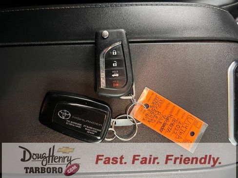 Used 2022 Toyota Highlander XLE image 57