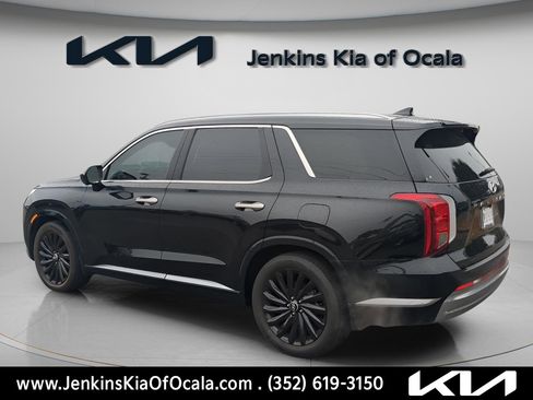 Used 2023 Hyundai Palisade Calligraphy image 8