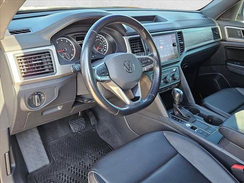 Used 2020 Volkswagen Atlas Cross Sport SE w/ Panoramic Sunroof Package FWD image 10