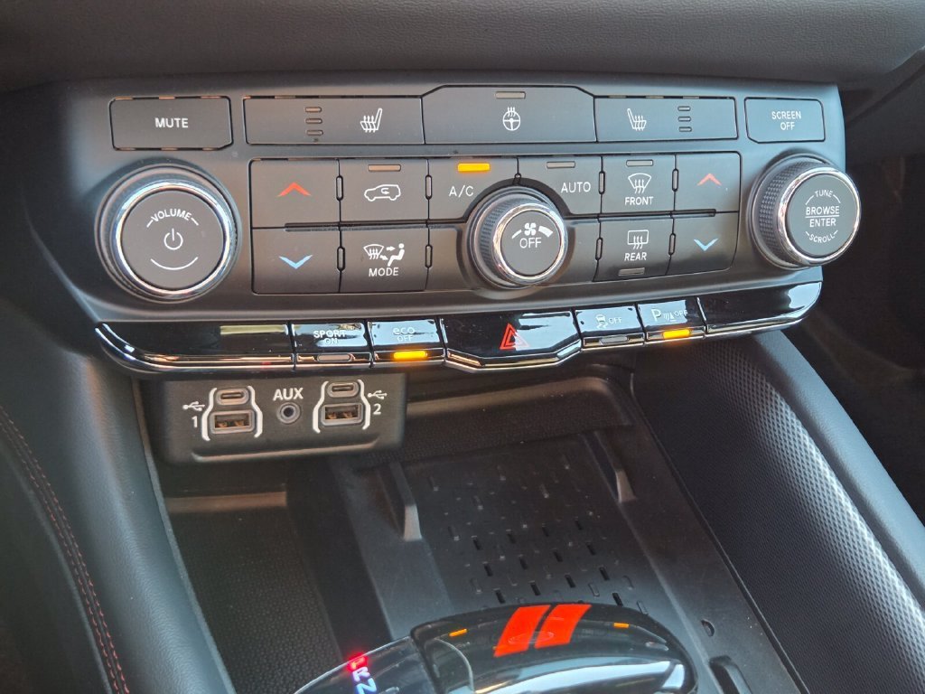 Used 2025 Dodge Durango R/T AWD/4WD image 33