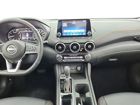 Used 2025 Nissan Sentra SR w/ SR Premium Package FWD image 28