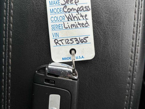 Used 2024 Jeep Compass Limited AWD/4WD image 30