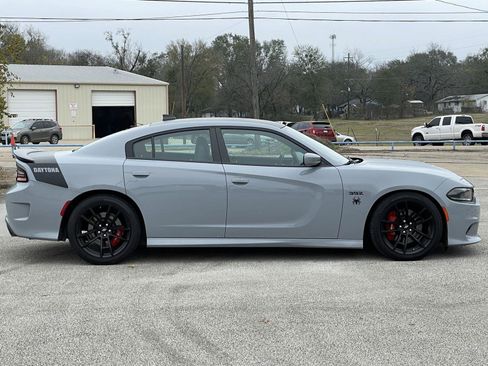 Used 2022 Dodge Charger Scat Pack w/ Daytona Edition Group image 8