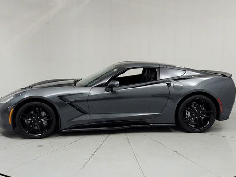 Used 2019 Chevrolet Corvette Stingray Coupe w/ 1LT RWD image 2