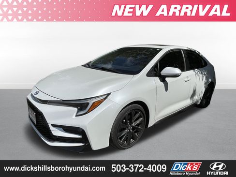 Used 2024 Toyota Corolla SE w/ SE Package FWD image 1