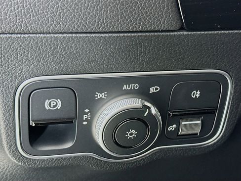 Used 2026 Mercedes-Benz GLA 35 AMG 4MATIC image 11