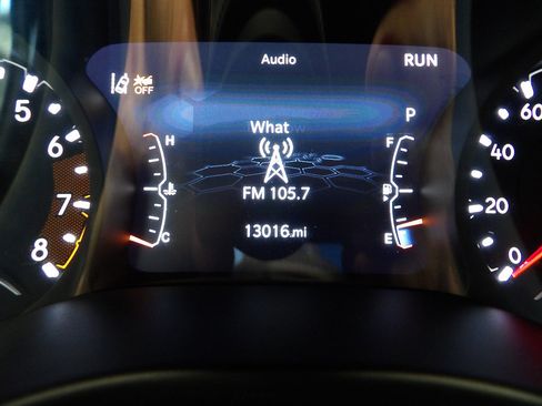 Used 2023 Jeep Compass Latitude w/ Sun and Sound Group AWD/4WD image 32