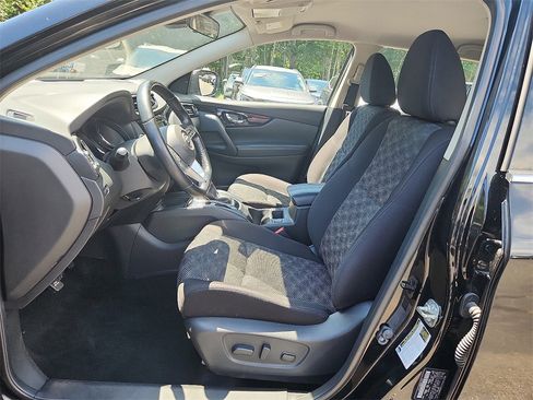 Used 2021 Nissan Rogue Sport SV image 14