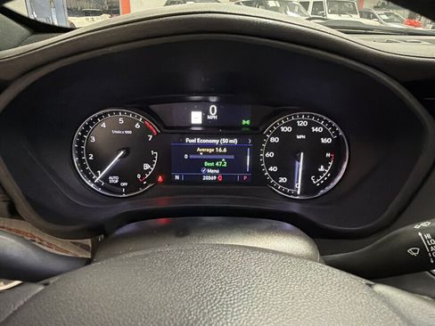 Used 2021 Cadillac XT4 Premium Luxury FWD image 23