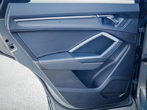 New 2025 Audi Q3 2.0T Premium image 29