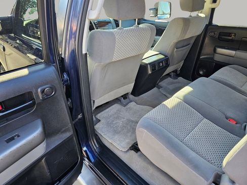 Used 2010 Toyota Tundra 4x4 CrewMax image 17