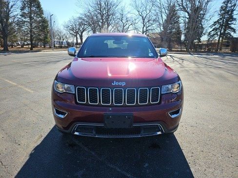 Used 2018 Jeep Grand Cherokee Limited image 9