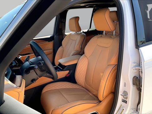 Used 2026 Jeep Grand Cherokee Summit w/ Adv Protech Group IV AWD/4WD image 8