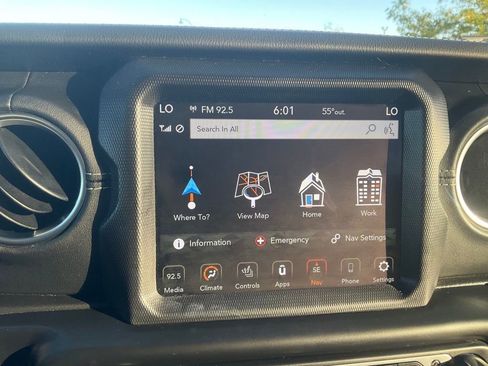 Used 2023 Jeep Wrangler Unlimited Sahara image 23