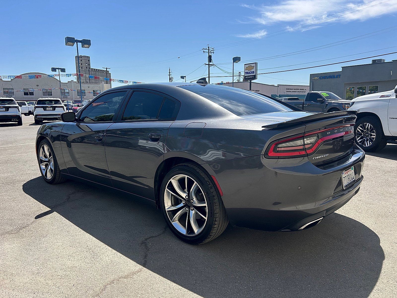 Used 2016 Dodge Charger R/T RWD image 5