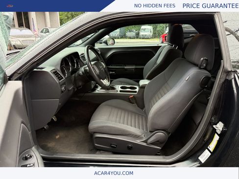 Used 2014 Dodge Challenger R/T RWD image 11