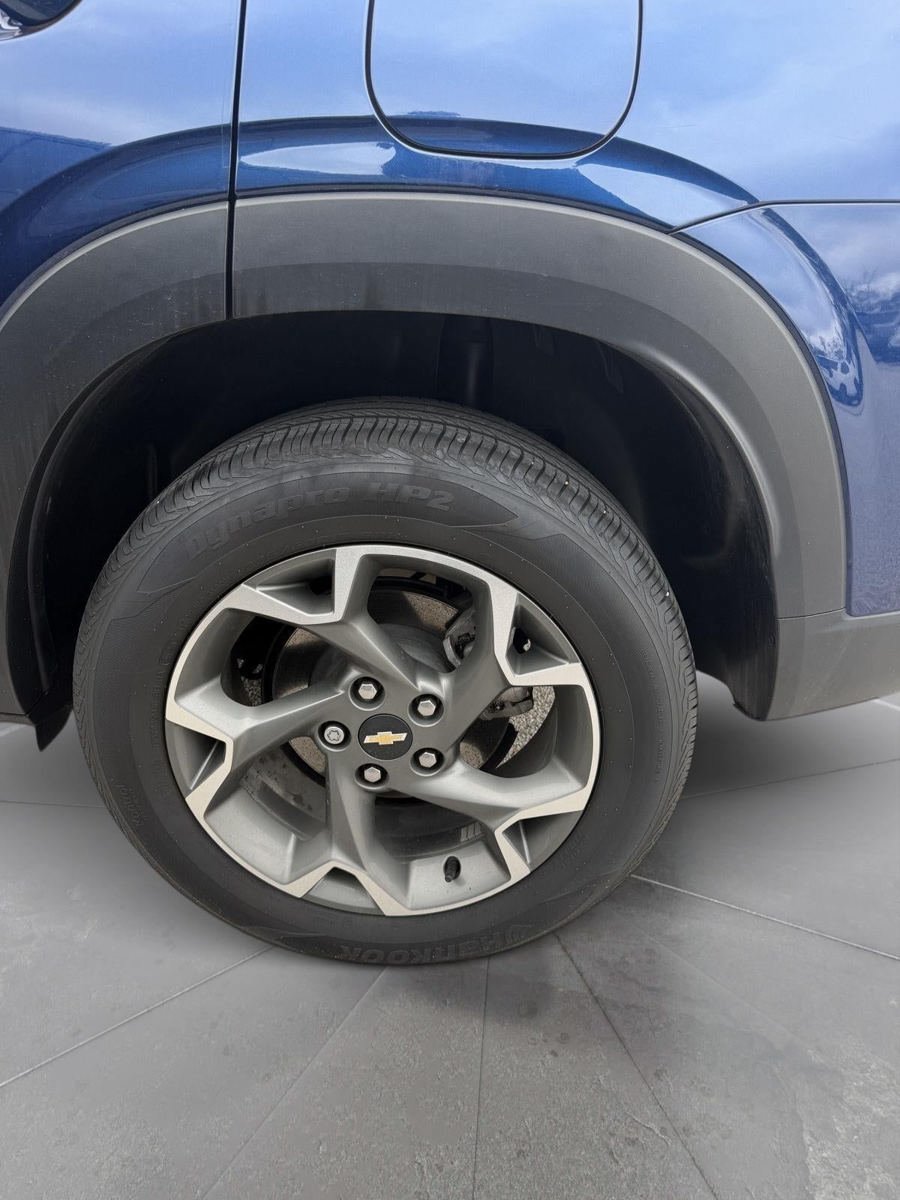 Used 2024 Chevrolet Trax LT w/ Driver Confidence Package FWD image 11