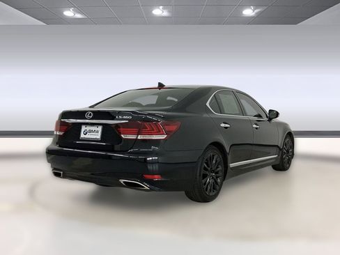 Used 2014 Lexus LS 460 w/ Comfort Package image 9