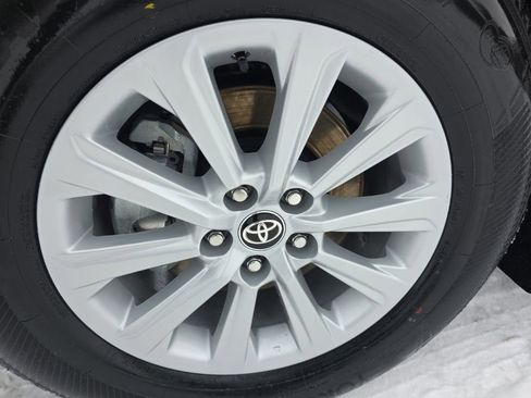 Certified 2026 Toyota Grand Highlander XLE image 11