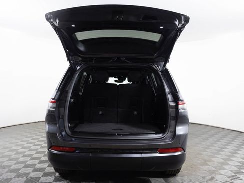 Used 2024 Jeep Grand Cherokee L Altitude image 41