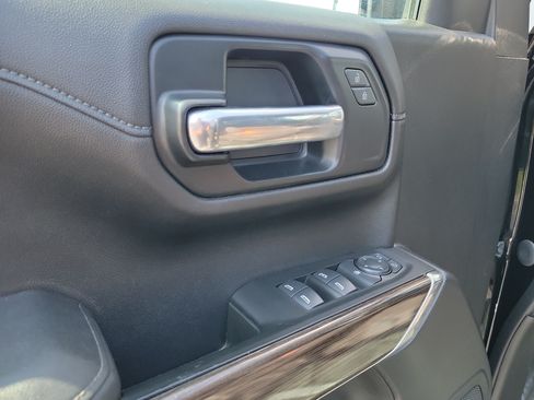 Used 2021 Chevrolet Silverado 1500 LT Trail Boss w/ Convenience Package II AWD/4WD image 17
