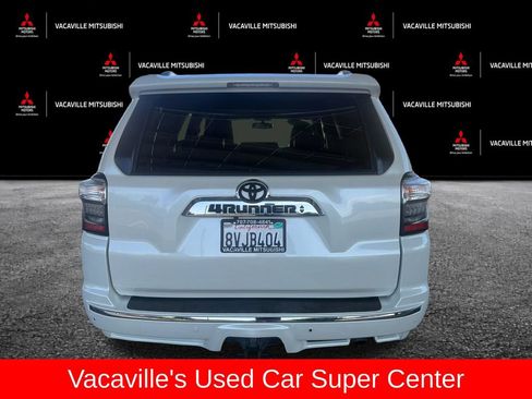 Used 2017 Toyota 4Runner Limited AWD/4WD image 4