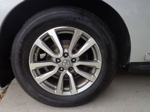 Used 2015 Nissan Pathfinder SL w/ SL Premium Package image 11