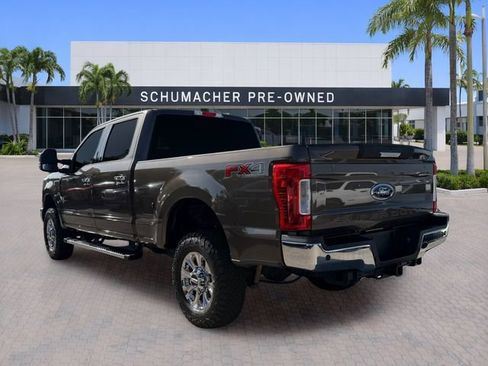 Used 2017 Ford F250 XLT w/ XLT Premium Package AWD/4WD image 5