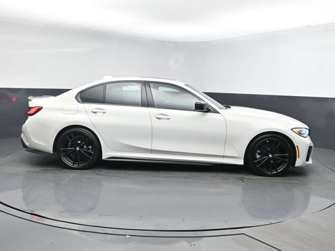 Used 2021 BMW 330i xDrive Sedan w/ M Sport Package AWD/4WD image 4