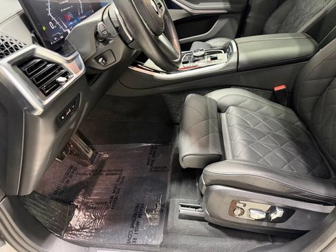 Used 2025 BMW X5 xDrive40i w/ Premium Enhanced Package AWD/4WD image 32
