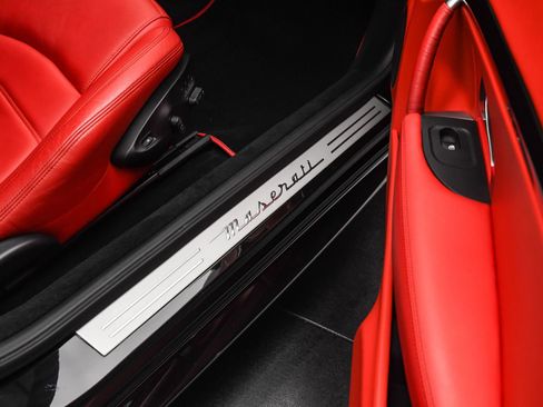 Used 2018 Maserati GranTurismo Sport image 47