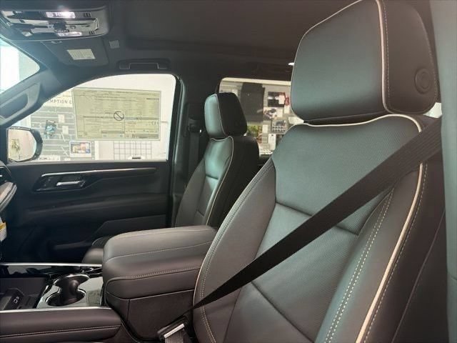 New 2026 Chevrolet Tahoe Premier w/ Sun And Tow Package AWD/4WD image 13