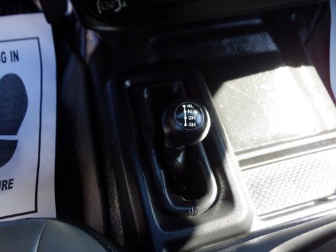 Used 2022 RAM 2500 Tradesman w/ Chrome Appearance Group image 17