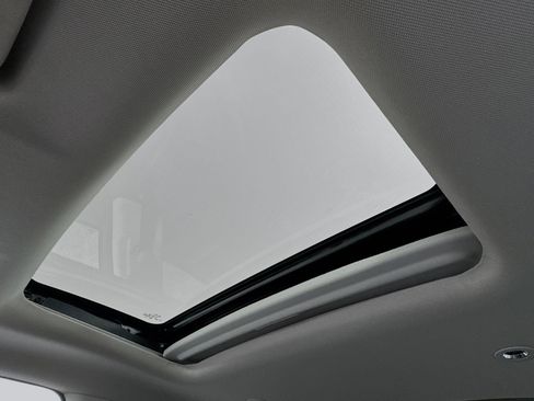 Certified 2024 Honda HR-V EX-L image 21