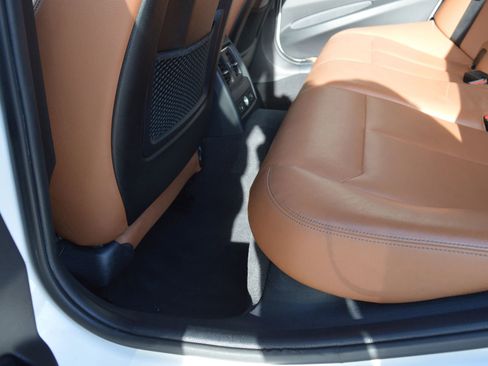 Used 2017 BMW 330i xDrive Sedan image 17