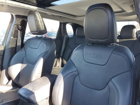 Used 2022 Jeep Cherokee Latitude Lux w/ Sun & Sound Group image 13