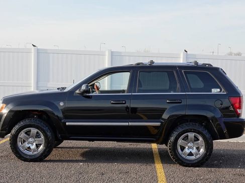 Used 2007 Jeep Grand Cherokee Overland AWD/4WD image 12
