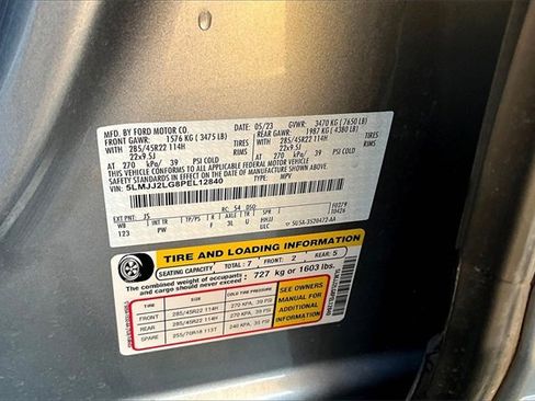 Used 2023 Lincoln Navigator Reserve image 28