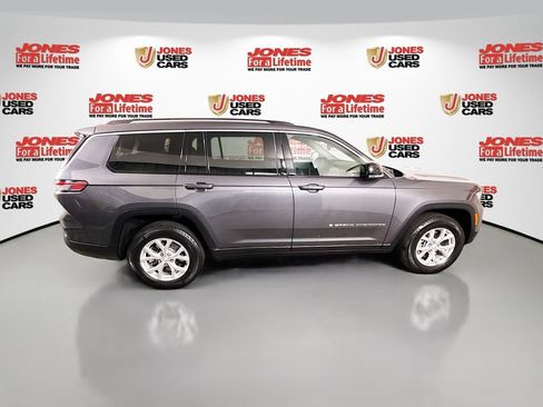 Used 2023 Jeep Grand Cherokee L Limited AWD/4WD image 19