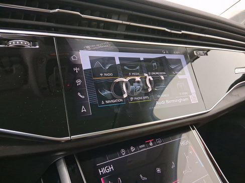 Certified 2026 Audi Q7 2.0T Premium AWD/4WD image 22