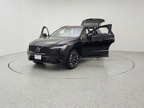 New 2026 Volvo XC60 T8 Ultra w/ Climate Package AWD/4WD image 9