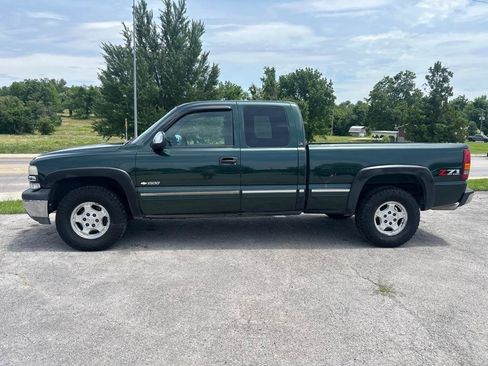 Used 2001 Chevrolet Silverado 1500 LS w/ Off-Road Chassis Pkg AWD/4WD image 5