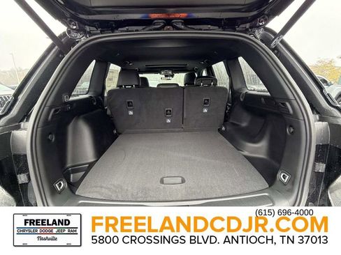 New 2026 Jeep Grand Cherokee Altitude image 12
