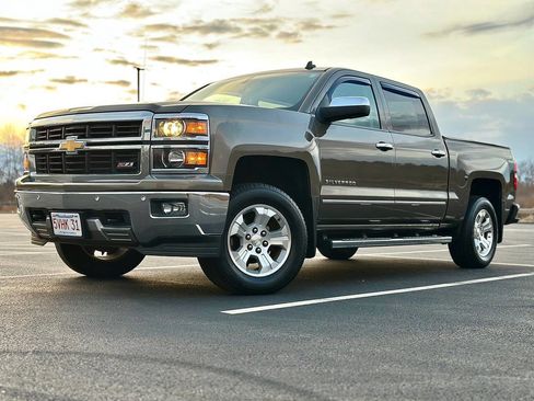 Used 2014 Chevrolet Silverado 1500 LTZ Z71 w/ LTZ Plus Package image 6