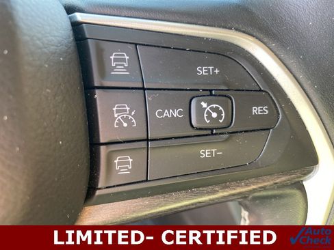 Used 2022 Jeep Grand Cherokee Limited image 30