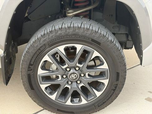 Used 2025 Toyota Tundra Limited w/ Power Package image 22